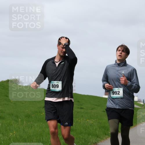 04.05.2025 - 8. Wedeler Halbmarathon Yannick Fuchs http://msf.ph/oto/7825164 04.05.2025 11:54:21 Laufen 809, 992 meine-sportfotos.de