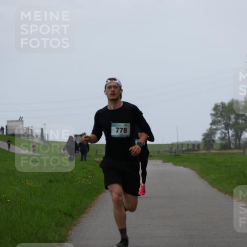 04.05.2025 - 8. Wedeler Halbmarathon Yannick Fuchs http://msf.ph/oto/7825165 04.05.2025 11:12:36 Laufen 778 meine-sportfotos.de