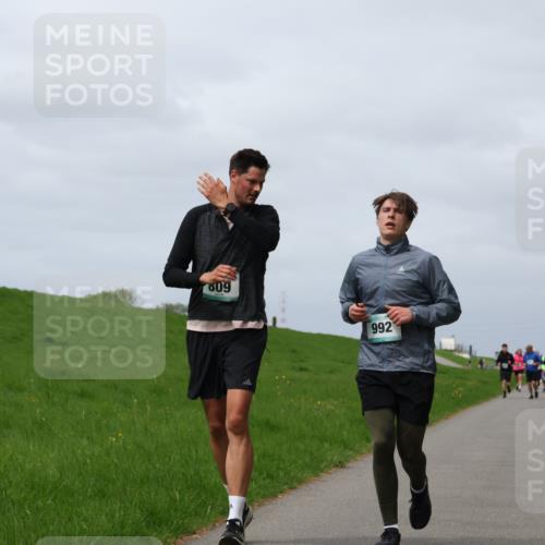 04.05.2025 - 8. Wedeler Halbmarathon Yannick Fuchs http://msf.ph/oto/7825175 04.05.2025 11:54:22 Laufen 992, 609 meine-sportfotos.de