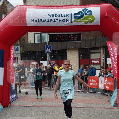 04.05.2025 - 8. Wedeler Halbmarathon Felixshl http://msf.ph/oto/7825184 04.05.2025 12:01:20 Ziel 596, 768, 1148 meine-sportfotos.de