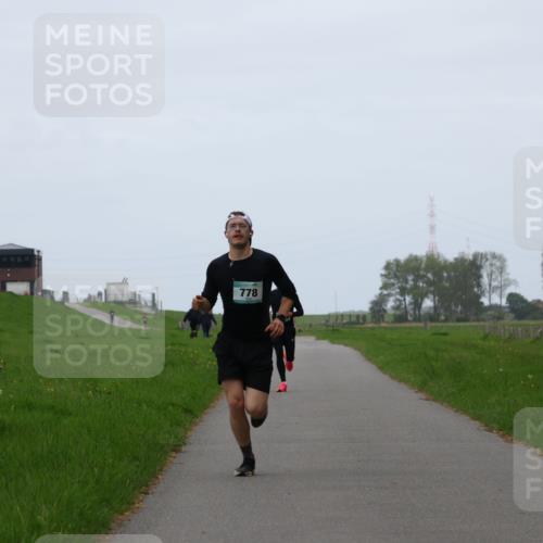 04.05.2025 - 8. Wedeler Halbmarathon Yannick Fuchs http://msf.ph/oto/7825191 04.05.2025 11:12:37 Laufen 778 meine-sportfotos.de