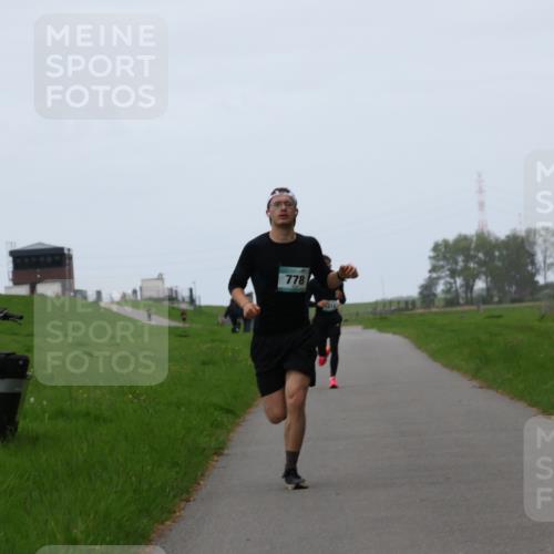 04.05.2025 - 8. Wedeler Halbmarathon Yannick Fuchs http://msf.ph/oto/7825210 04.05.2025 11:12:37 Laufen 778, 212 meine-sportfotos.de