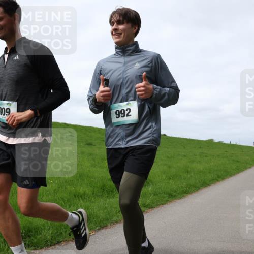 04.05.2025 - 8. Wedeler Halbmarathon Yannick Fuchs http://msf.ph/oto/7825218 04.05.2025 11:54:25 Laufen 809, 992, 6 meine-sportfotos.de