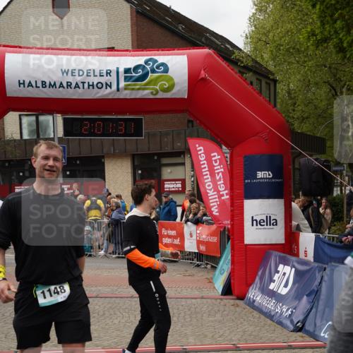 04.05.2025 - 8. Wedeler Halbmarathon Felixshl http://msf.ph/oto/7825331 04.05.2025 12:01:29 Ziel 611, 1110, 1148 meine-sportfotos.de