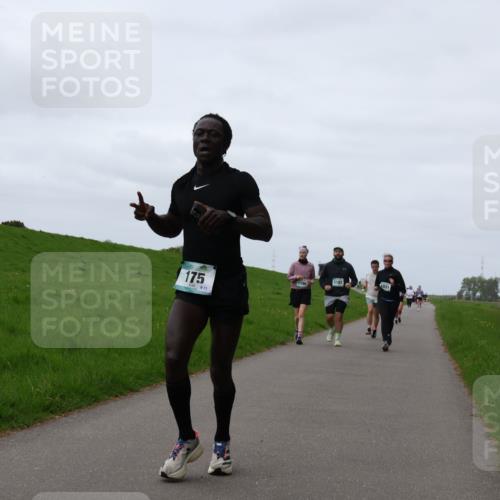 04.05.2025 - 8. Wedeler Halbmarathon Yannick Fuchs http://msf.ph/oto/7825333 04.05.2025 11:32:17 Laufen 175, 1187, 1031 meine-sportfotos.de