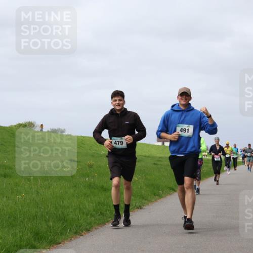 04.05.2025 - 8. Wedeler Halbmarathon Yannick Fuchs http://msf.ph/oto/7825336 04.05.2025 11:54:41 Laufen 479, 491 meine-sportfotos.de