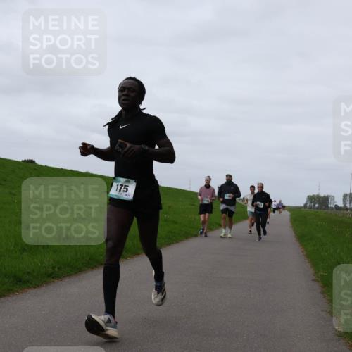 04.05.2025 - 8. Wedeler Halbmarathon Yannick Fuchs http://msf.ph/oto/7825338 04.05.2025 11:32:18 Laufen 175 meine-sportfotos.de
