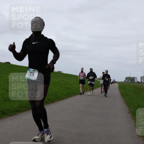 04.05.2025 - 8. Wedeler Halbmarathon Yannick Fuchs http://msf.ph/oto/7825347 04.05.2025 11:32:18 Laufen 175, 871 meine-sportfotos.de