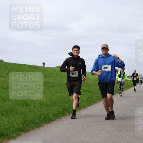 04.05.2025 - 8. Wedeler Halbmarathon Yannick Fuchs http://msf.ph/oto/7825384 04.05.2025 11:54:42 Laufen 479, 491 meine-sportfotos.de