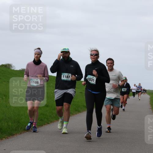 04.05.2025 - 8. Wedeler Halbmarathon Yannick Fuchs http://msf.ph/oto/7825390 04.05.2025 11:32:20 Laufen 1187, 1031, 1186, 455 meine-sportfotos.de