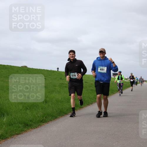 04.05.2025 - 8. Wedeler Halbmarathon Yannick Fuchs http://msf.ph/oto/7825397 04.05.2025 11:54:42 Laufen 479, 491 meine-sportfotos.de