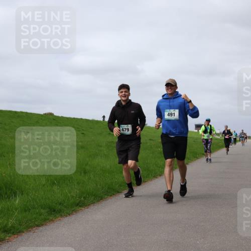 04.05.2025 - 8. Wedeler Halbmarathon Yannick Fuchs http://msf.ph/oto/7825403 04.05.2025 11:54:43 Laufen 479, 491 meine-sportfotos.de