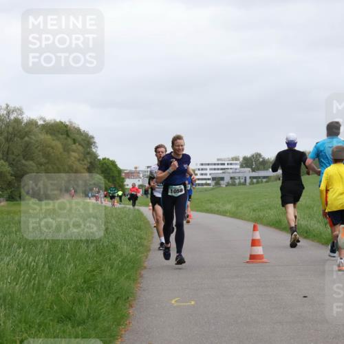 04.05.2025 - 8. Wedeler Halbmarathon Yannick Fuchs http://msf.ph/oto/7825405 04.05.2025 11:12:48 Laufen 1058 meine-sportfotos.de