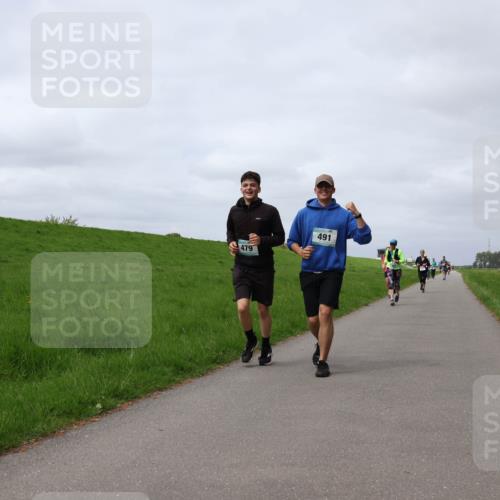 04.05.2025 - 8. Wedeler Halbmarathon Yannick Fuchs http://msf.ph/oto/7825417 04.05.2025 11:54:43 Laufen 479, 491 meine-sportfotos.de
