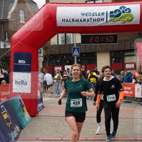 04.05.2025 - 8. Wedeler Halbmarathon Felixshl http://msf.ph/oto/7825421 04.05.2025 12:01:48 Ziel 428 meine-sportfotos.de