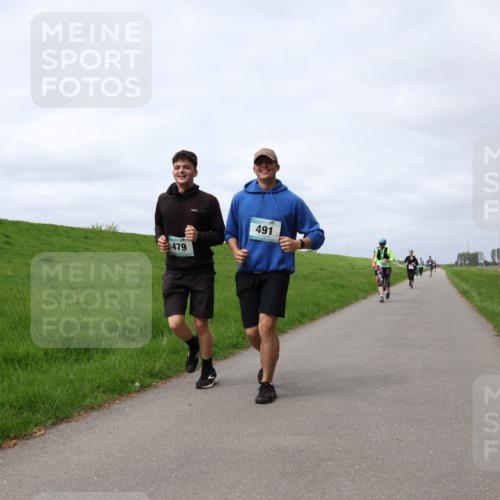 04.05.2025 - 8. Wedeler Halbmarathon Yannick Fuchs http://msf.ph/oto/7825435 04.05.2025 11:54:44 Laufen 479, 491 meine-sportfotos.de