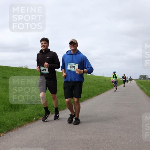 04.05.2025 - 8. Wedeler Halbmarathon Yannick Fuchs http://msf.ph/oto/7825437 04.05.2025 11:54:44 Laufen 491, 479 meine-sportfotos.de