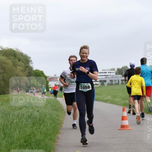04.05.2025 - 8. Wedeler Halbmarathon Yannick Fuchs http://msf.ph/oto/7825449 04.05.2025 11:12:49 Laufen 1093, 1058 meine-sportfotos.de