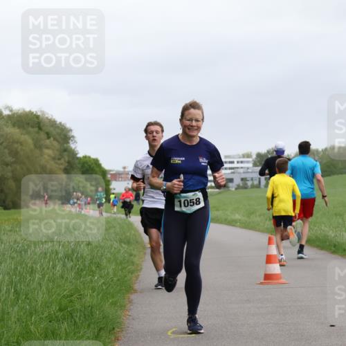 04.05.2025 - 8. Wedeler Halbmarathon Yannick Fuchs http://msf.ph/oto/7825474 04.05.2025 11:12:49 Laufen 20, 1058 meine-sportfotos.de