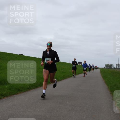 04.05.2025 - 8. Wedeler Halbmarathon Yannick Fuchs http://msf.ph/oto/7825538 04.05.2025 11:32:27 Laufen 455 meine-sportfotos.de