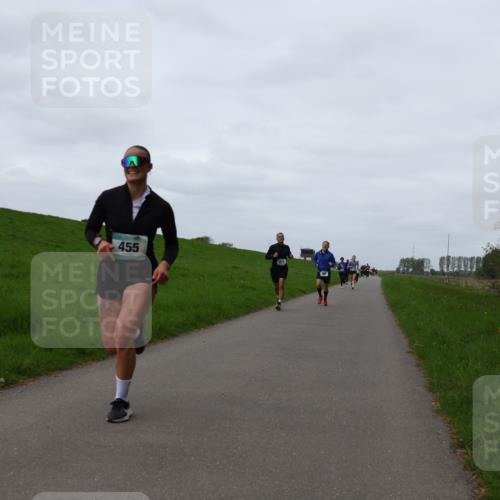 04.05.2025 - 8. Wedeler Halbmarathon Yannick Fuchs http://msf.ph/oto/7825547 04.05.2025 11:32:27 Laufen 455 meine-sportfotos.de