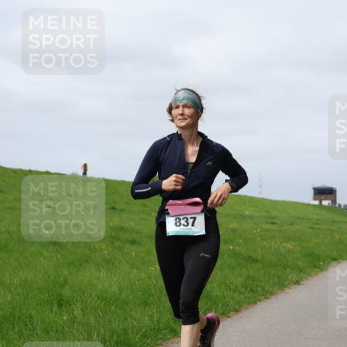 04.05.2025 - 8. Wedeler Halbmarathon Yannick Fuchs http://msf.ph/oto/7825606 04.05.2025 11:54:51 Laufen 837 meine-sportfotos.de