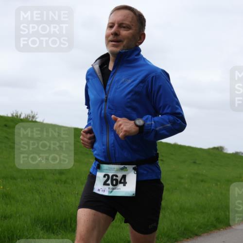 04.05.2025 - 8. Wedeler Halbmarathon Yannick Fuchs http://msf.ph/oto/7825611 04.05.2025 11:32:33 Laufen 264, 15 meine-sportfotos.de