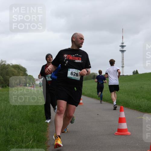 04.05.2025 - 8. Wedeler Halbmarathon Yannick Fuchs http://msf.ph/oto/7825619 04.05.2025 11:12:57 Laufen 72, 119, 626 meine-sportfotos.de