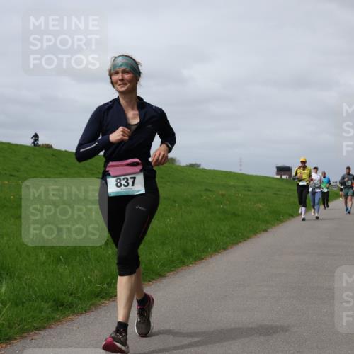 04.05.2025 - 8. Wedeler Halbmarathon Yannick Fuchs http://msf.ph/oto/7825633 04.05.2025 11:54:52 Laufen 837 meine-sportfotos.de