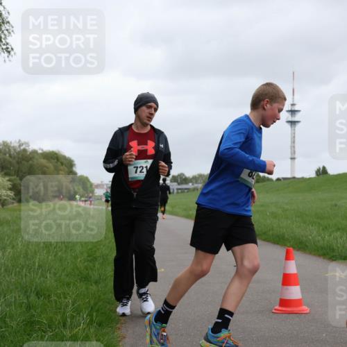 04.05.2025 - 8. Wedeler Halbmarathon Yannick Fuchs http://msf.ph/oto/7825657 04.05.2025 11:12:57 Laufen 721 meine-sportfotos.de