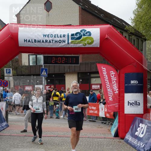 04.05.2025 - 8. Wedeler Halbmarathon Felixshl http://msf.ph/oto/7825660 04.05.2025 12:02:09 Ziel 661 meine-sportfotos.de
