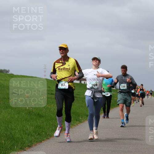 04.05.2025 - 8. Wedeler Halbmarathon Yannick Fuchs http://msf.ph/oto/7825741 04.05.2025 11:54:56 Laufen 93, 269, 896, 335 meine-sportfotos.de