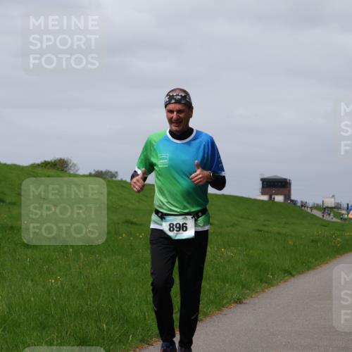 04.05.2025 - 8. Wedeler Halbmarathon Yannick Fuchs http://msf.ph/oto/7825916 04.05.2025 11:55:03 Laufen 896 meine-sportfotos.de