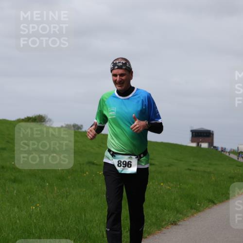 04.05.2025 - 8. Wedeler Halbmarathon Yannick Fuchs http://msf.ph/oto/7825918 04.05.2025 11:55:03 Laufen 896 meine-sportfotos.de