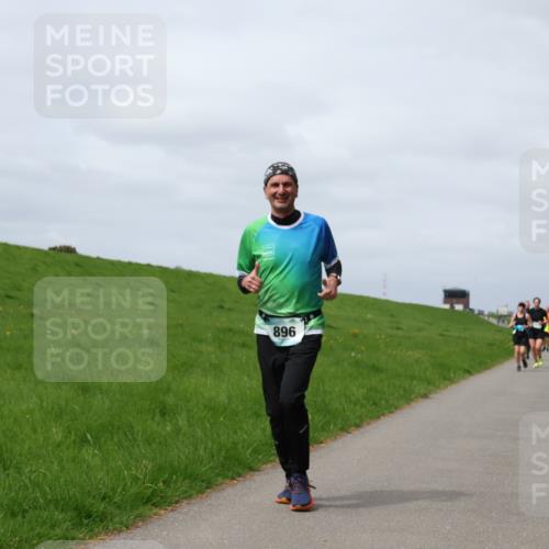 04.05.2025 - 8. Wedeler Halbmarathon Yannick Fuchs http://msf.ph/oto/7825942 04.05.2025 11:55:04 Laufen 896 meine-sportfotos.de