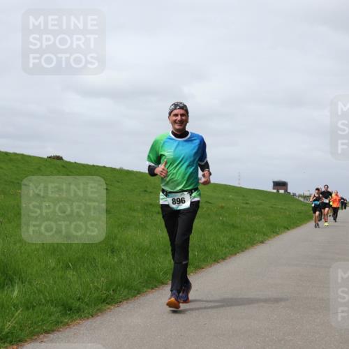 04.05.2025 - 8. Wedeler Halbmarathon Yannick Fuchs http://msf.ph/oto/7825943 04.05.2025 11:55:04 Laufen 896 meine-sportfotos.de