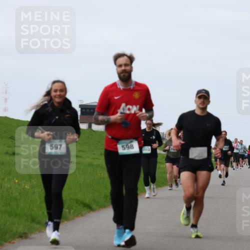 04.05.2025 - 8. Wedeler Halbmarathon Yannick Fuchs http://msf.ph/oto/7825954 04.05.2025 11:33:01 Laufen 597, 598, 1113, 1014 meine-sportfotos.de