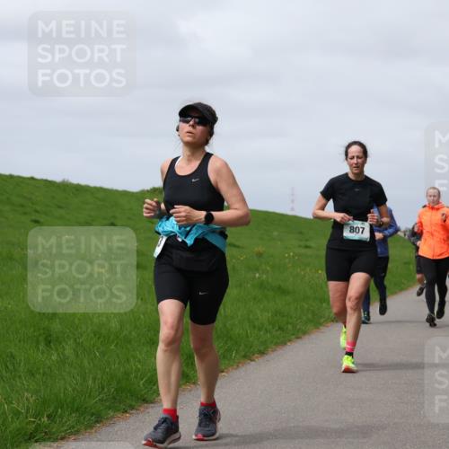 04.05.2025 - 8. Wedeler Halbmarathon Yannick Fuchs http://msf.ph/oto/7825972 04.05.2025 11:55:12 Laufen 807 meine-sportfotos.de