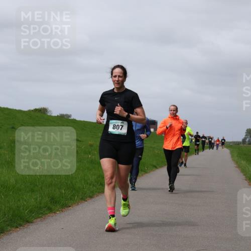 04.05.2025 - 8. Wedeler Halbmarathon Yannick Fuchs http://msf.ph/oto/7825993 04.05.2025 11:55:13 Laufen 807 meine-sportfotos.de