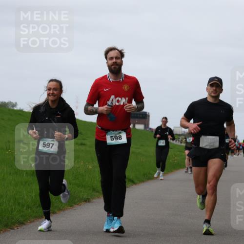 04.05.2025 - 8. Wedeler Halbmarathon Yannick Fuchs http://msf.ph/oto/7825995 04.05.2025 11:33:03 Laufen 597, 598, 1113 meine-sportfotos.de