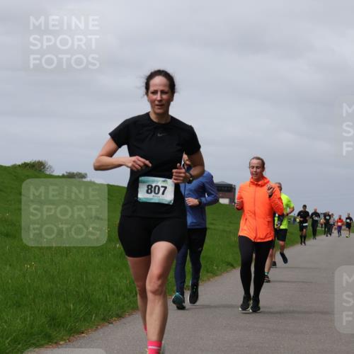 04.05.2025 - 8. Wedeler Halbmarathon Yannick Fuchs http://msf.ph/oto/7826004 04.05.2025 11:55:14 Laufen 807 meine-sportfotos.de