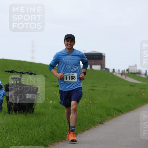 04.05.2025 - 8. Wedeler Halbmarathon Yannick Fuchs http://msf.ph/oto/7826009 04.05.2025 11:13:14 Laufen 1168 meine-sportfotos.de