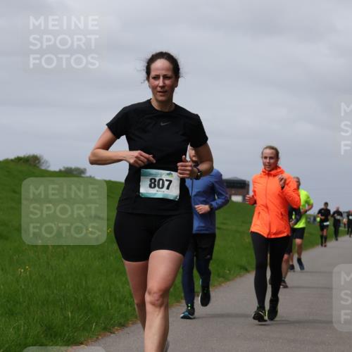 04.05.2025 - 8. Wedeler Halbmarathon Yannick Fuchs http://msf.ph/oto/7826010 04.05.2025 11:55:14 Laufen 807 meine-sportfotos.de