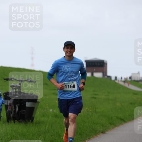 04.05.2025 - 8. Wedeler Halbmarathon Yannick Fuchs http://msf.ph/oto/7826013 04.05.2025 11:13:15 Laufen 1168 meine-sportfotos.de