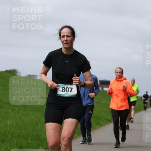 04.05.2025 - 8. Wedeler Halbmarathon Yannick Fuchs http://msf.ph/oto/7826014 04.05.2025 11:55:14 Laufen 807 meine-sportfotos.de