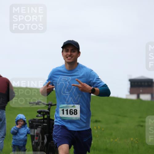 04.05.2025 - 8. Wedeler Halbmarathon Yannick Fuchs http://msf.ph/oto/7826025 04.05.2025 11:13:15 Laufen 1168 meine-sportfotos.de