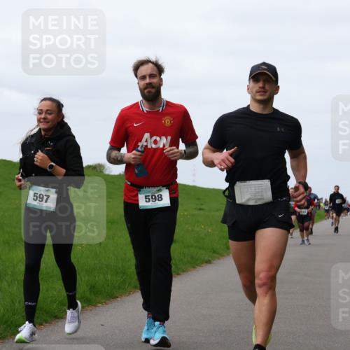 04.05.2025 - 8. Wedeler Halbmarathon Yannick Fuchs http://msf.ph/oto/7826034 04.05.2025 11:33:05 Laufen 597, 598 meine-sportfotos.de