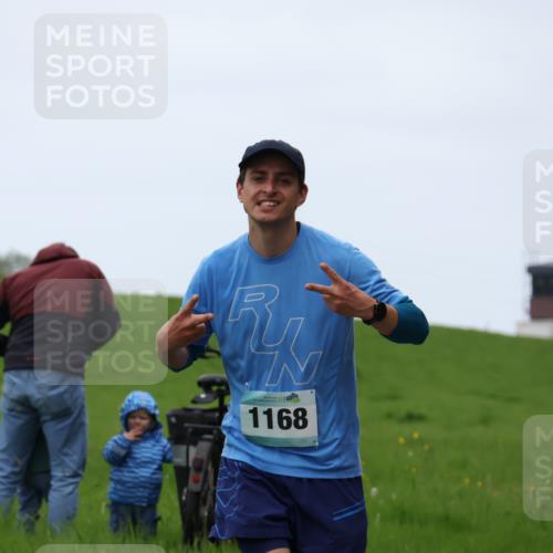 04.05.2025 - 8. Wedeler Halbmarathon Yannick Fuchs http://msf.ph/oto/7826035 04.05.2025 11:13:16 Laufen 1168 meine-sportfotos.de