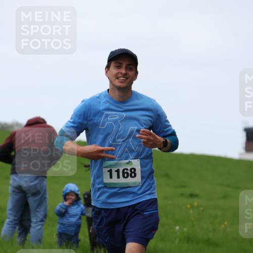 04.05.2025 - 8. Wedeler Halbmarathon Yannick Fuchs http://msf.ph/oto/7826048 04.05.2025 11:13:16 Laufen 1168 meine-sportfotos.de