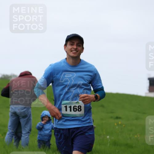 04.05.2025 - 8. Wedeler Halbmarathon Yannick Fuchs http://msf.ph/oto/7826050 04.05.2025 11:13:16 Laufen 1168 meine-sportfotos.de